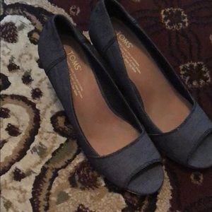 Size 8 Tom wedges